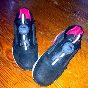 PRE-OWNED BLACK MENS SIZE 10 TWIST LACE PUMA